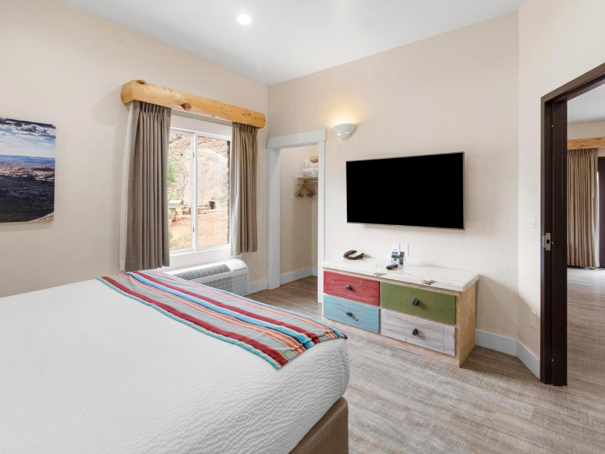 Bluff Dwellings Resort Екстериор снимка