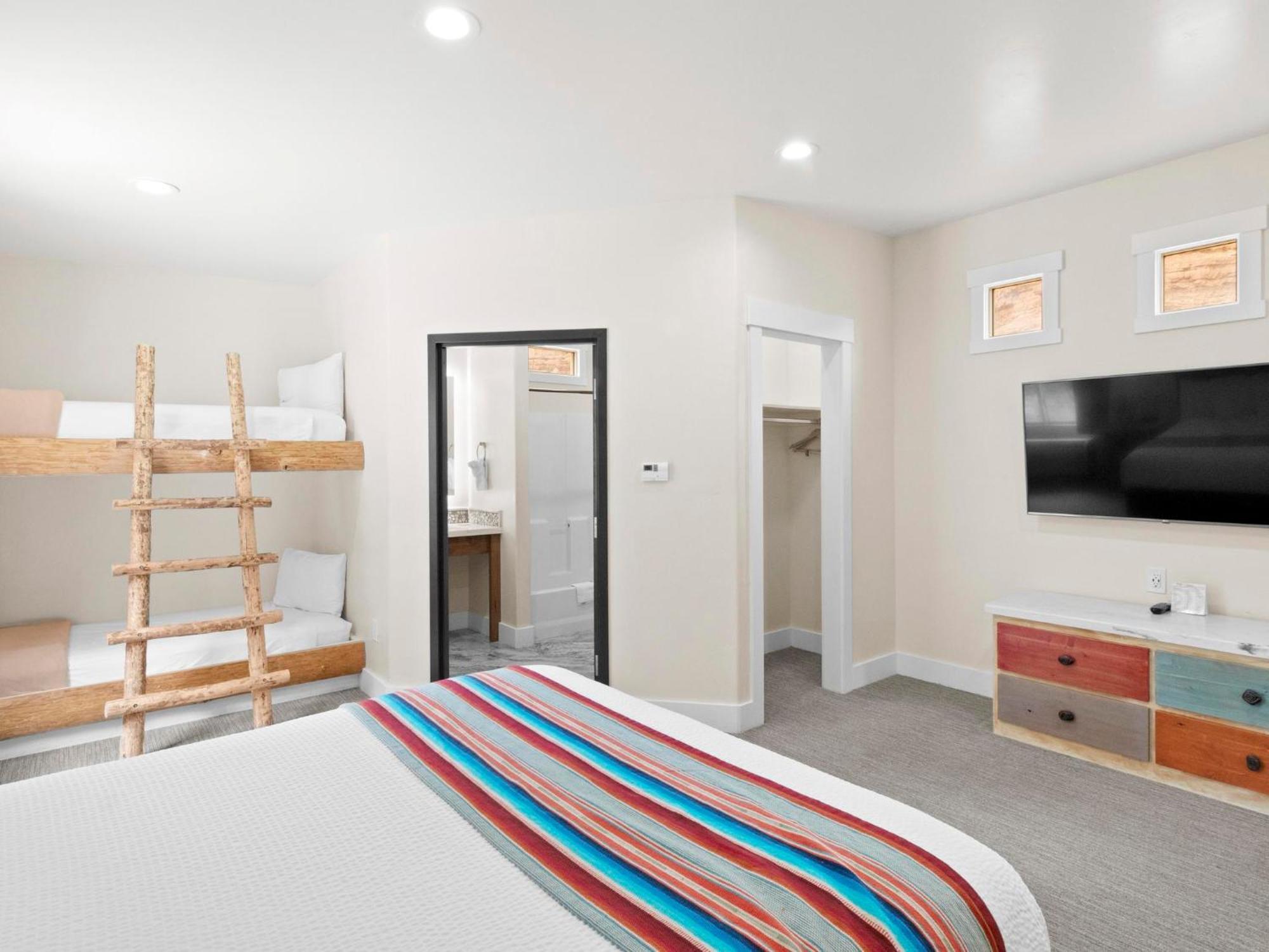 Bluff Dwellings Resort Екстериор снимка