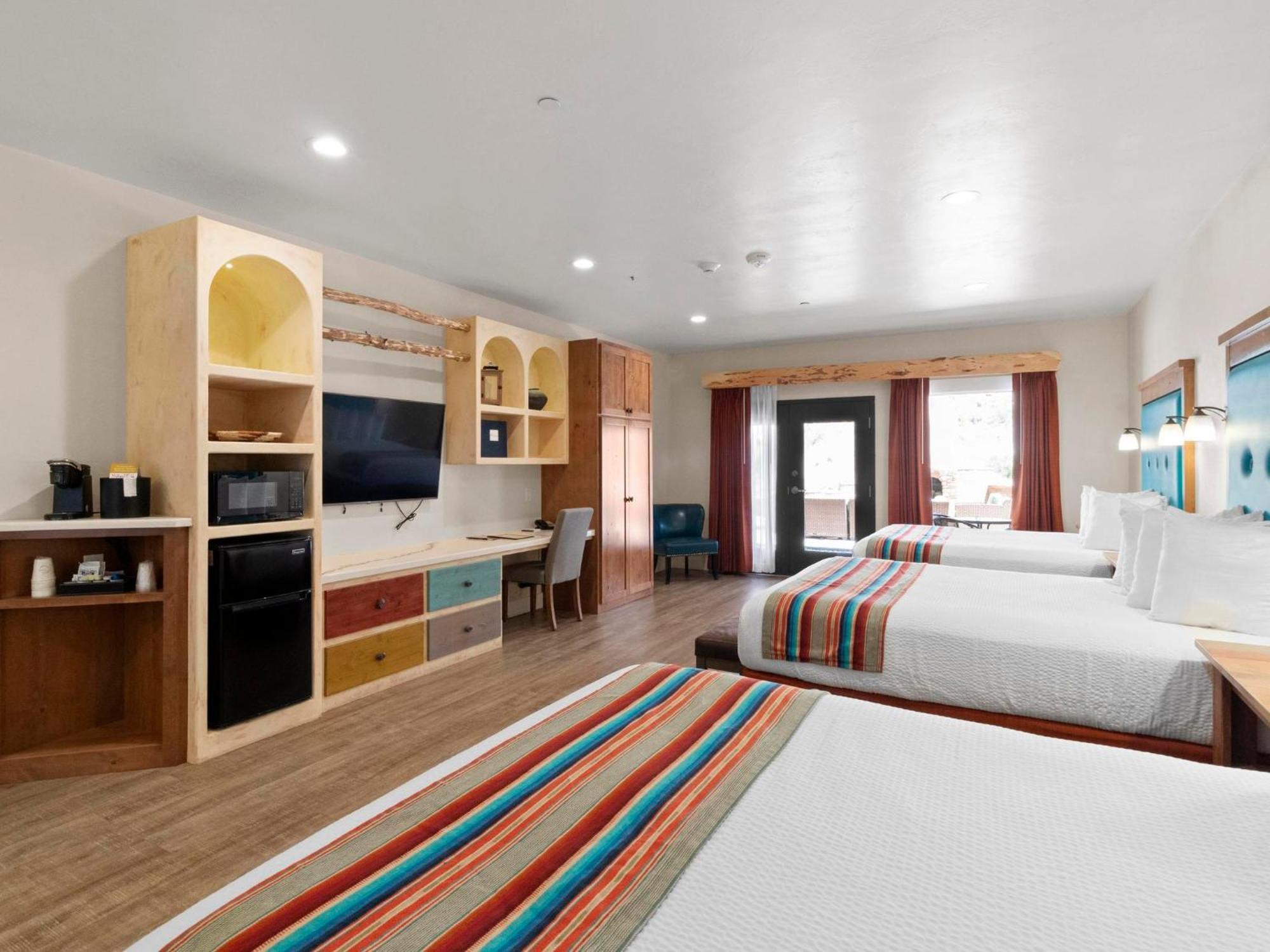 Bluff Dwellings Resort Екстериор снимка