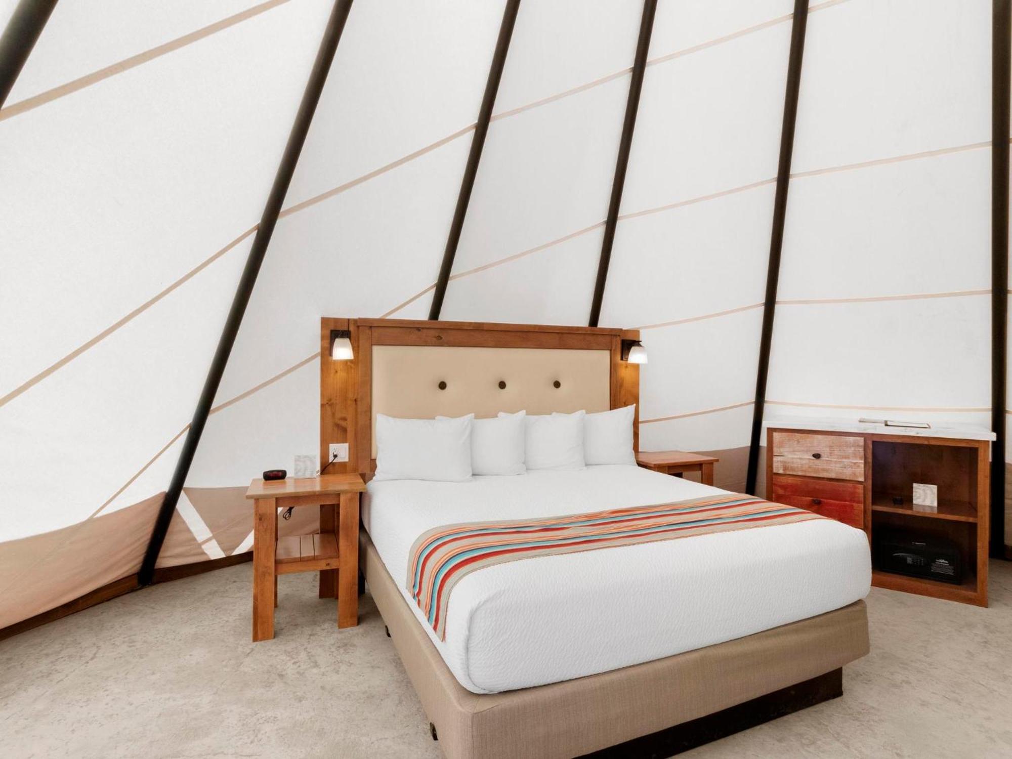 Bluff Dwellings Resort Екстериор снимка